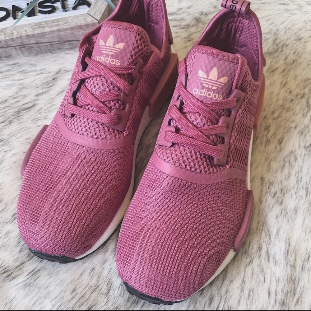‼️sold out ‼️🍭 Rare Adidas NMD R1 Dusty Rose - Picture 3 of 8